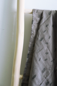 Hydrofiel Multidoek Spot 70x70cm - Storm Grey - Afbeelding 3