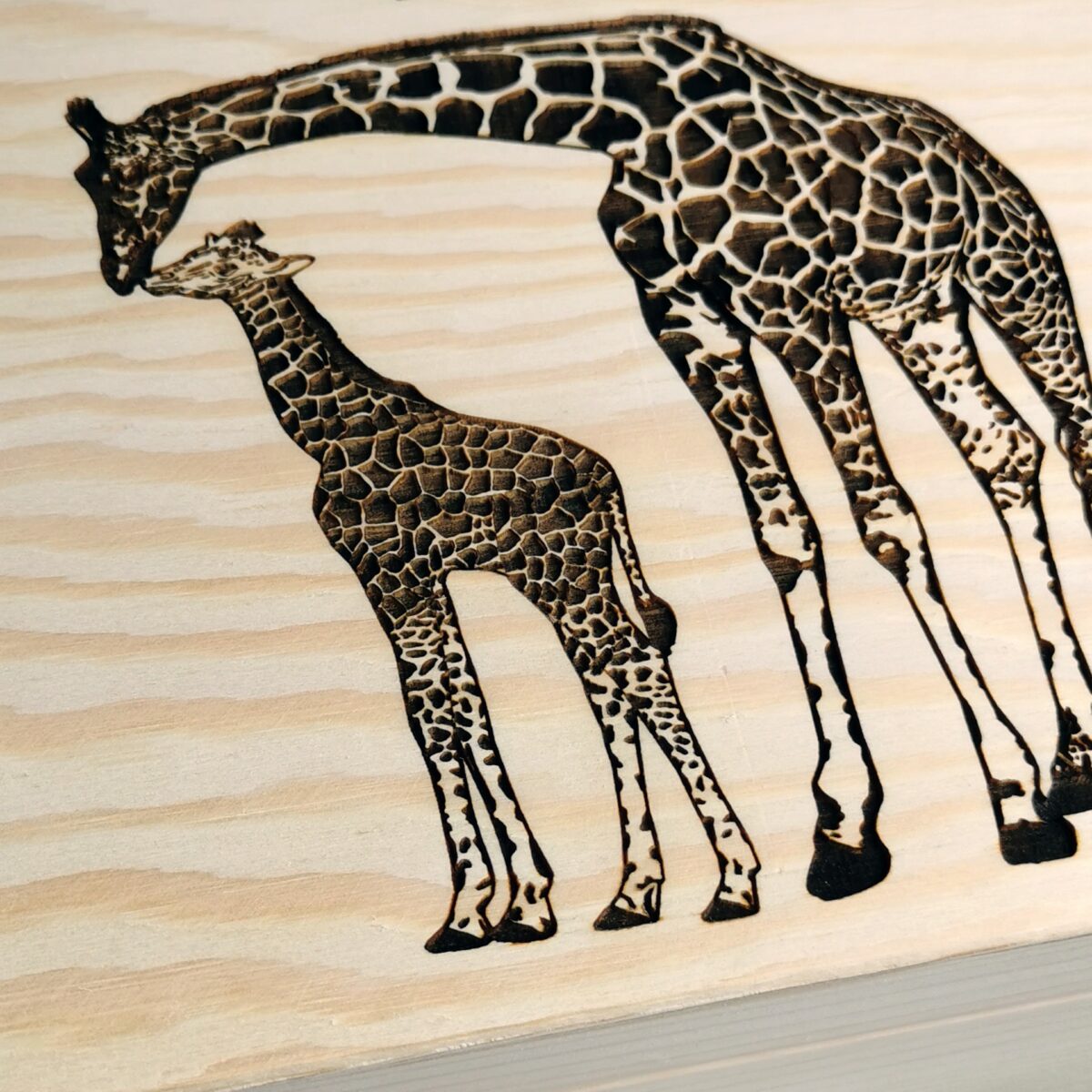Elin-giraffe-gravering-close-up